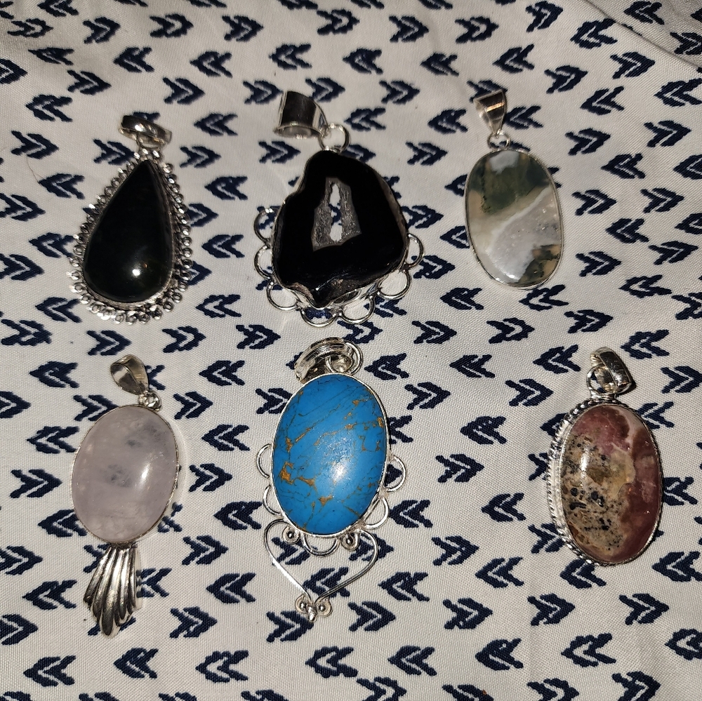 Silver 925 and Stone Pendant Necklace